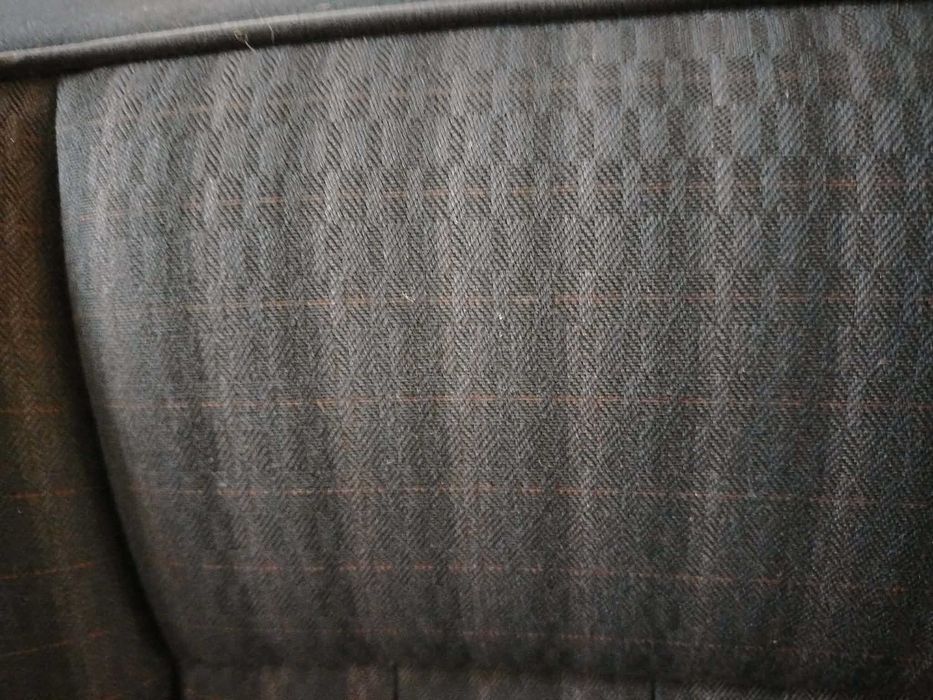 Части за мерцедес w124 купе салон подлаътник и др.