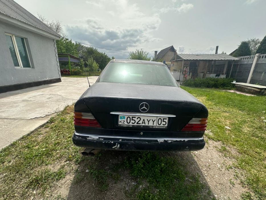 Mercedes benz e230 w124