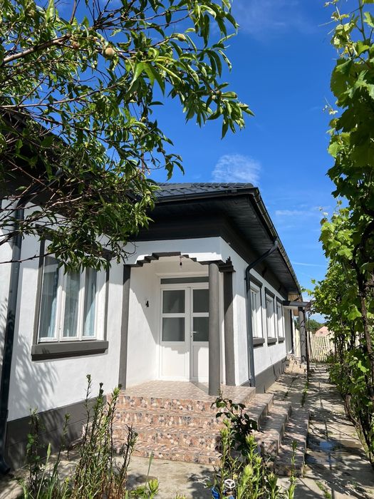 Vand Casa la pret de Apartament!!!