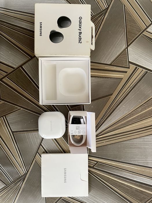 Наушники Galaxy Buds 2