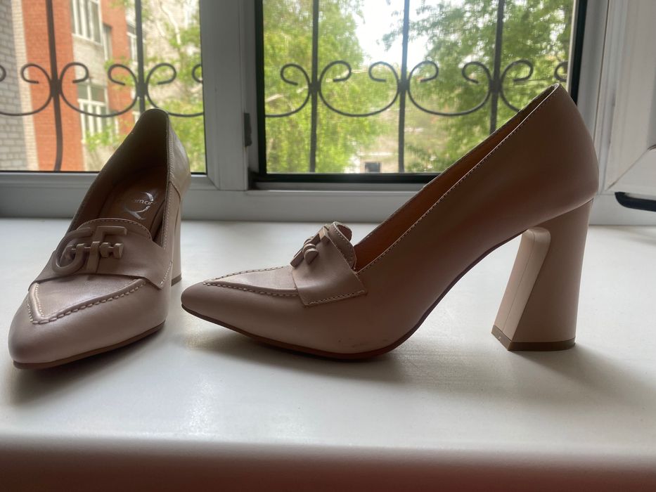Туфли женские нюдовые цвета