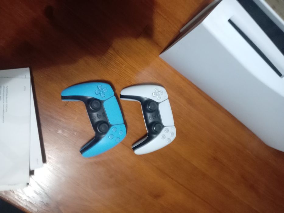 Sony PlayStation 5                    п