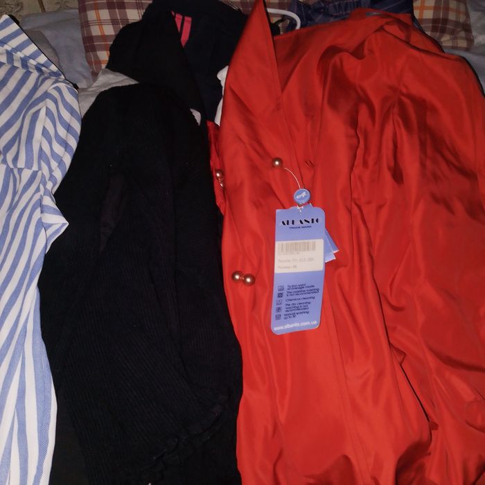 Отдам вещи на женщину и девочку