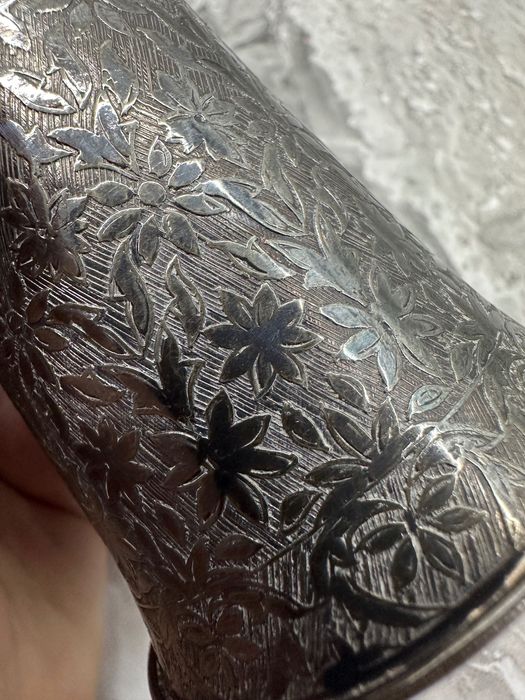 Красива Сребърна чаша потир. С ниело. 925