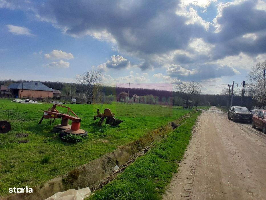 De Vanzare Teren 3400 Mp In Sat Podu Ilfovat / Com Buturugeni (Gr)