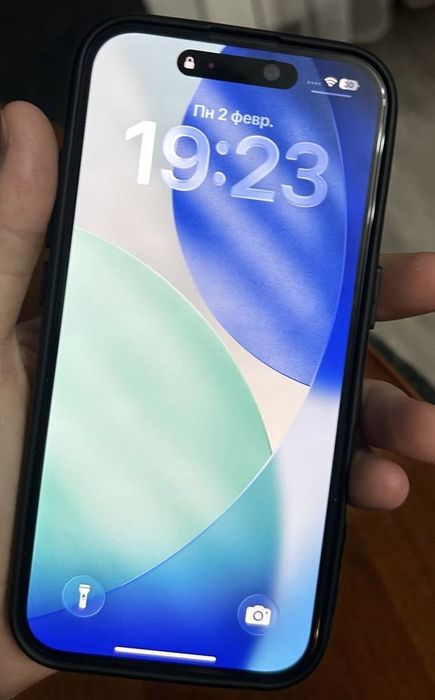 Продам Айфон 16 Почти новый