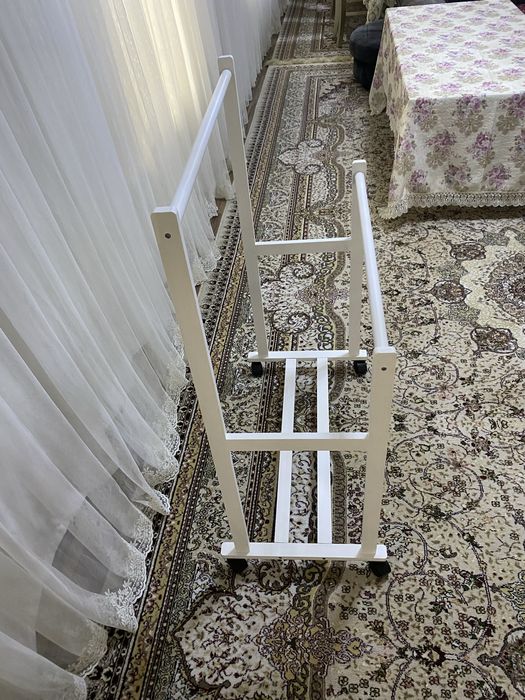 вешалка напольная для одежды