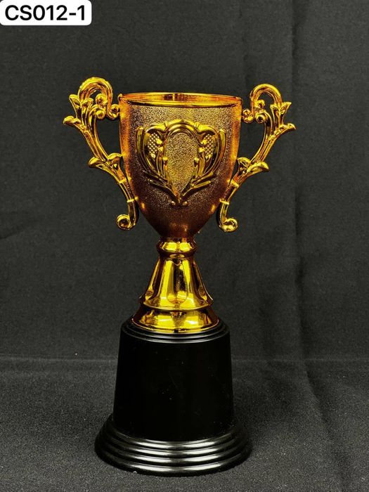 Кубки в ассортименте оптом и розничная