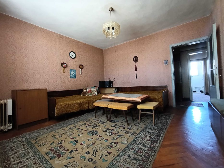 Продава се Двустаен апартамент в Габрово, Център - 72 кв.м за 1195 €/кв.м - Снимка #1