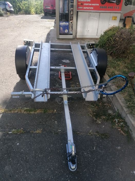 Ремарке за мотори под наем