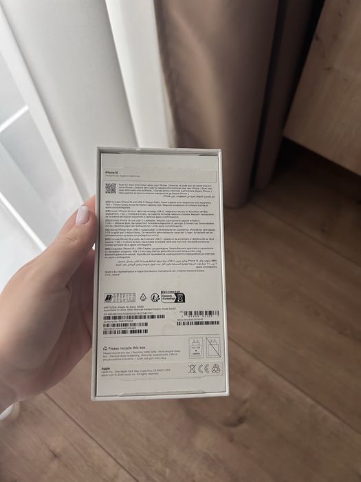 Cutie originală iPhone 16 Black