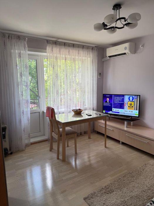 Продается 2 ком.квартира район Гор.парка