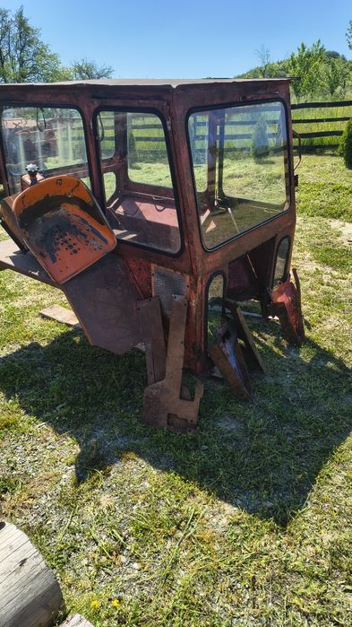 Cabină și axă față u 650
