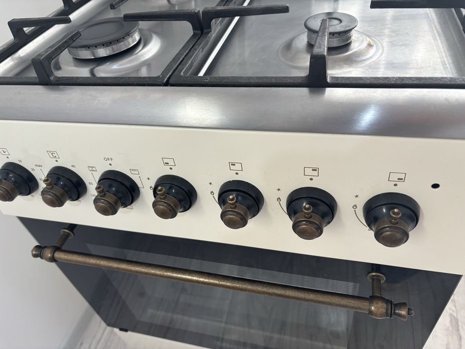 Продам газ плиту DAUSCHER