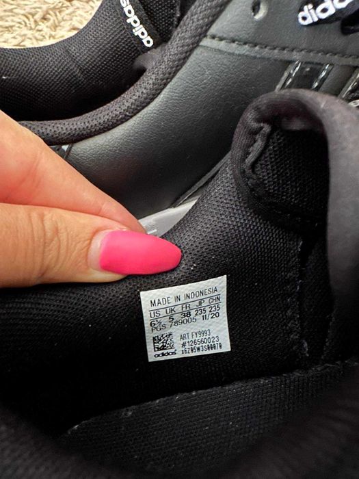 Оригинални маратонки Adidas