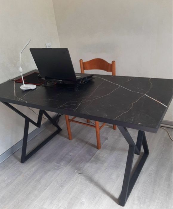 Продаётся стол в стиле Loft