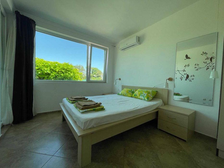 Дава се под наем Тристаен апартамент в с. Лозенец, Област Бургас - 120 кв.м за 9180 € - Снимка #18