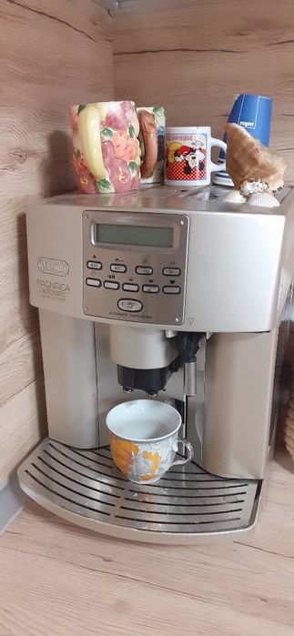 Кафе машина Делонги гр. Асеновград • OLX.bg