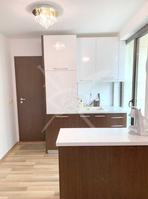 Продава се Двустаен апартамент в к.к. Слънчев бряг - 51 кв.м за 981 €/кв.м - Снимка #2