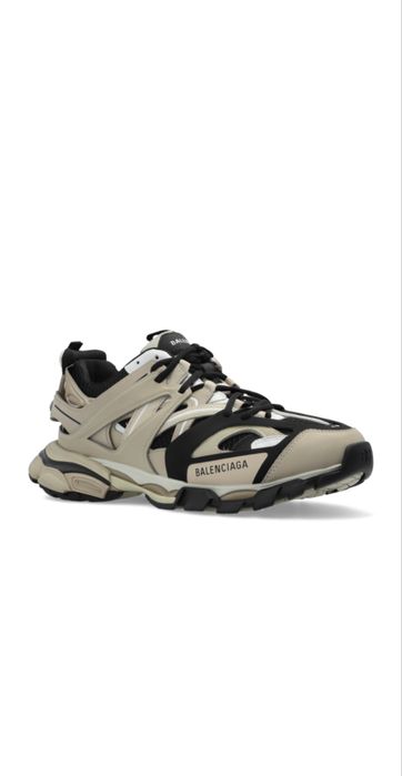 Balenciaga track 48