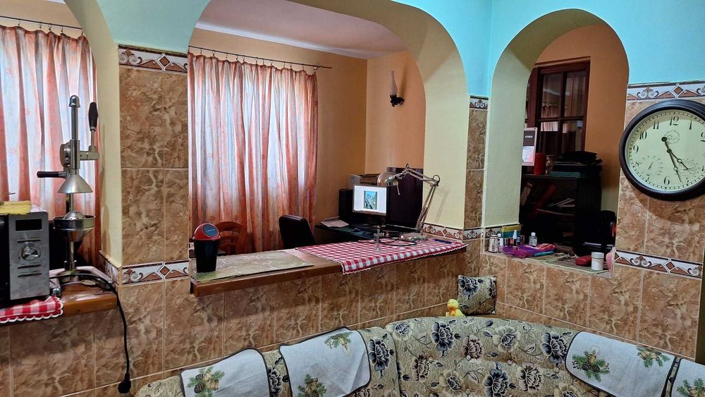 Vila  P+1 +pod ce poate fi mansardat.