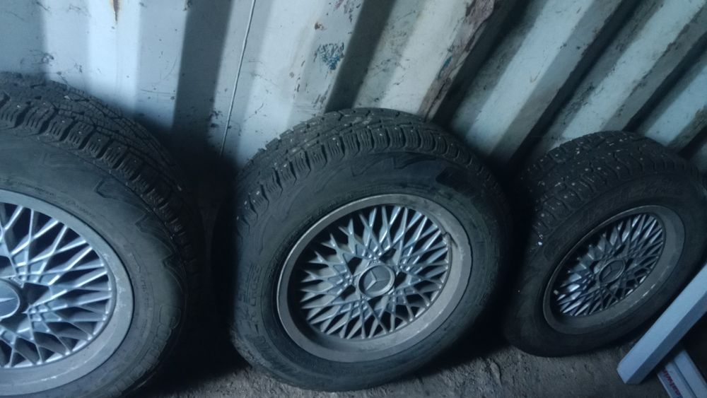 Продам зимние шины шиповные