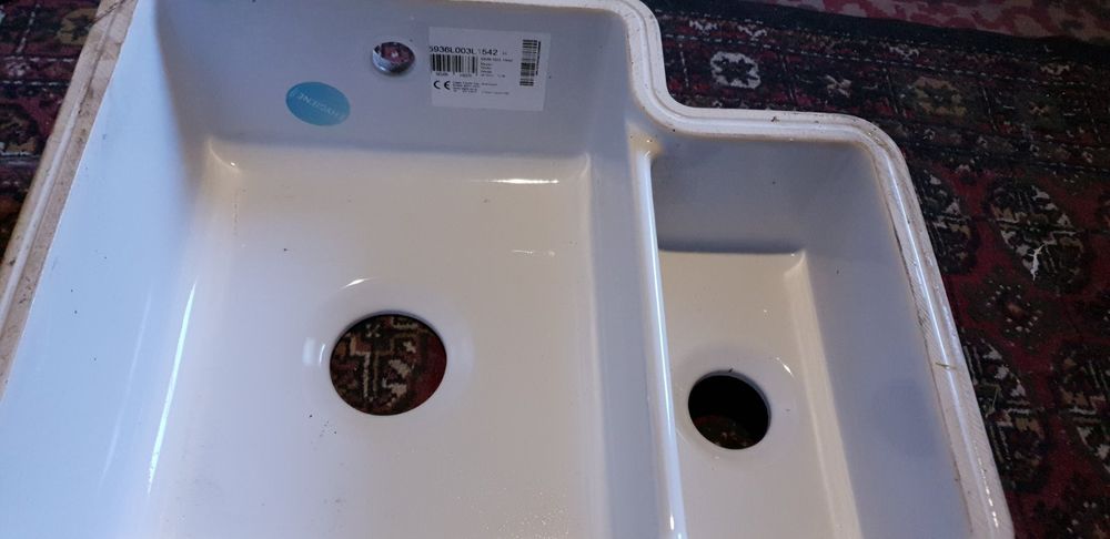 Бяла керамична мифка с 2 отделения