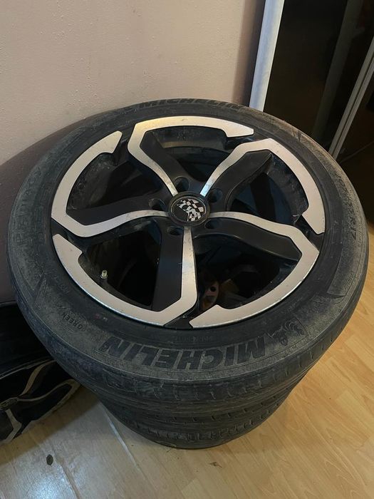 Продам диски r17 с шинами