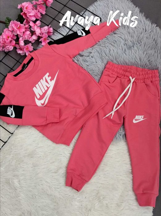 Спортни комплекти