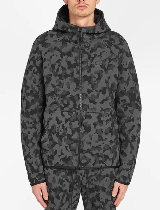 Nike tech fleece camo