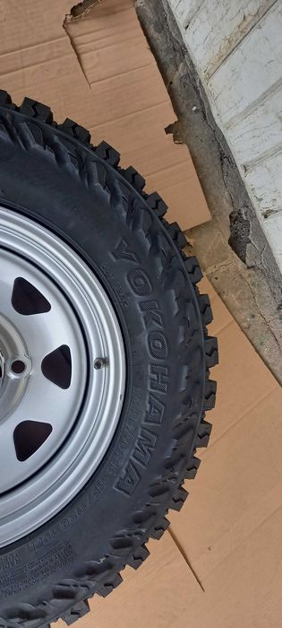 Офроуд гума YOKOHAMA GEOLANDAR M-T G003 LT 225 75 R16 джанта DOTZ 16"