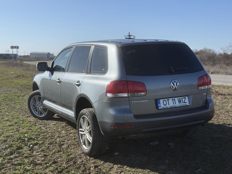 Unic proprietar vinde Touareg 2.5tdi 4x4 an 2005 manual , pe arcuri !