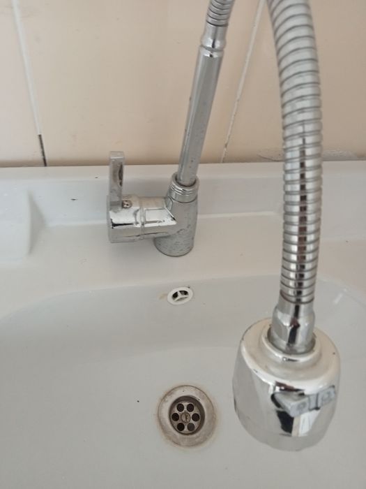 Продам умывальник с тумбой