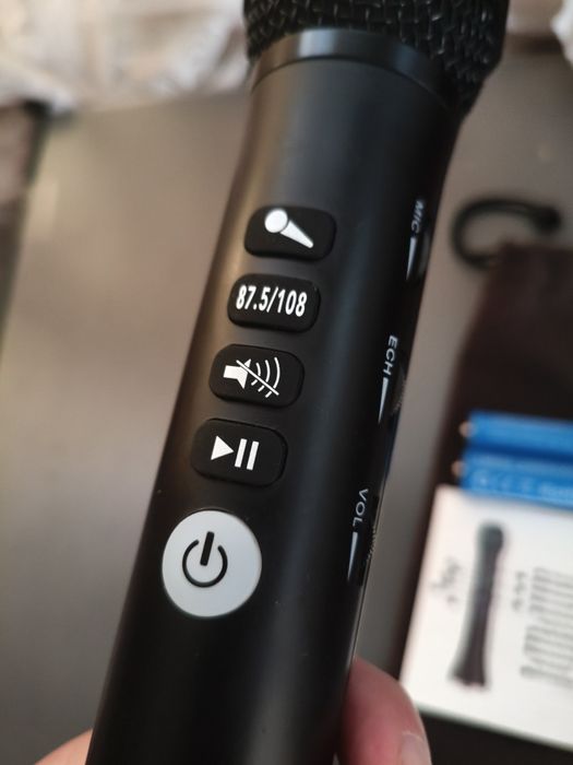 Караоке микрофон