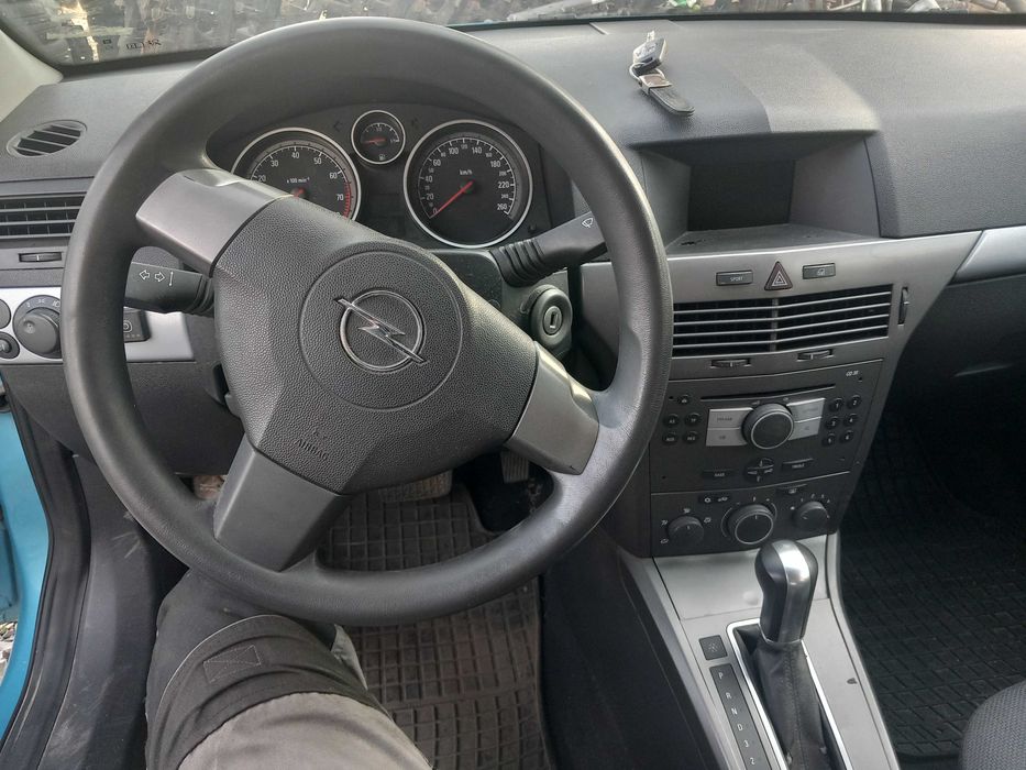 Opel Astra H -1.8 16v -125кс/2006/ - на части