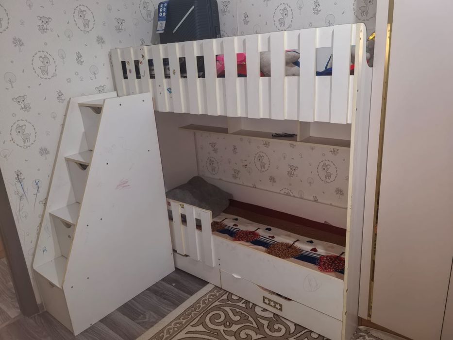 Кровать детская двухэтажная