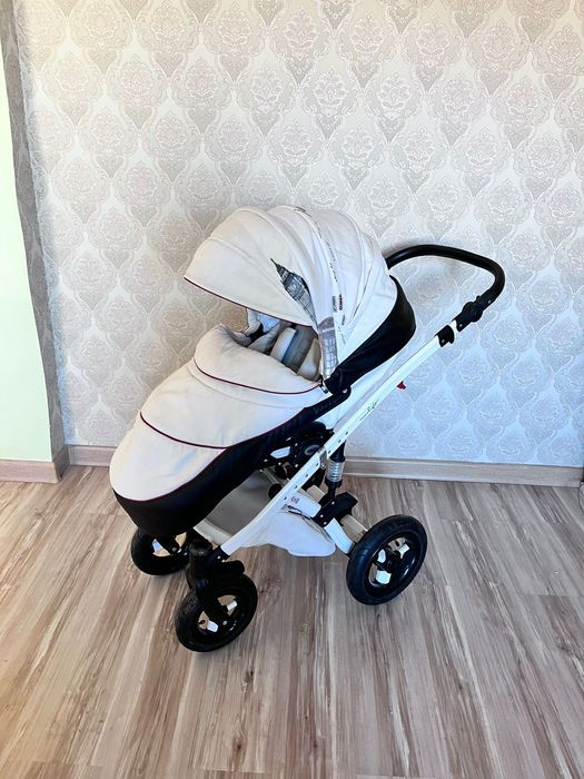 Коляска в отличном состоянии
