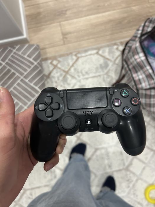 Продам плейстейшн 4 fat