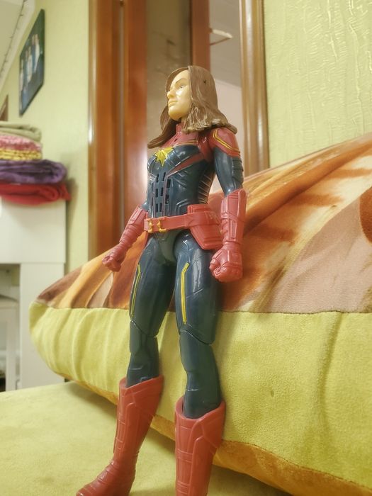 Хорошая чудо женщина.