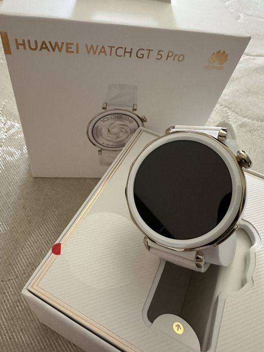 Смарт часовник HUAWEI WATCH GT 5 Pro