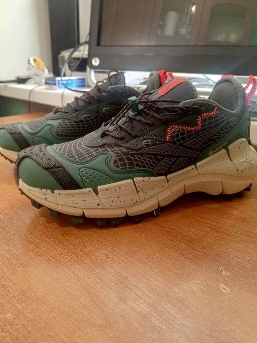 Продам кроссовки Reebok kinetica