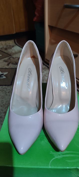 Официални обувки Мегияс