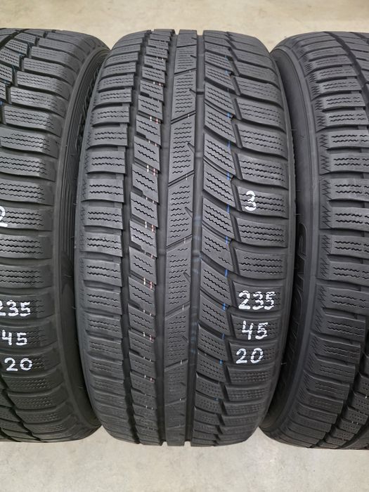 235/45/20 4бр.TOYO SNOWPROX S954-SUV-Неразличими от НОВИ-Made in JAPAN