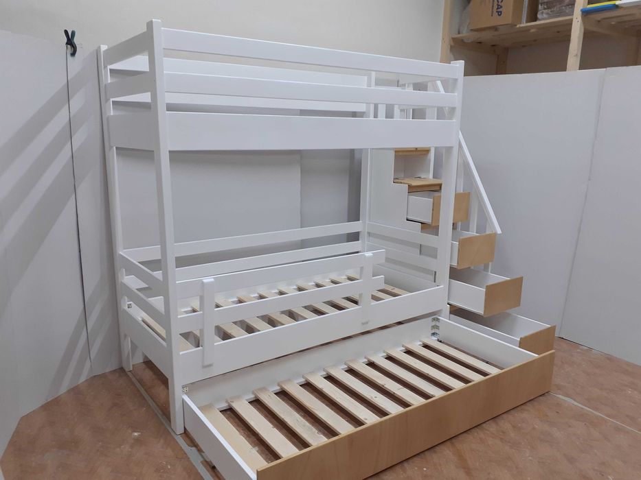 TRANSPORT GRATUIT.Pat etajat diin lemn masiv cod 2507