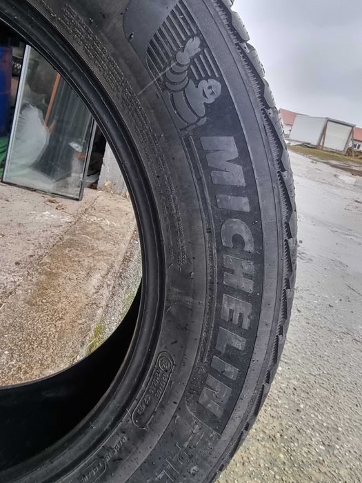 235/60R18 MICHELIN Pilot Alpin 5
