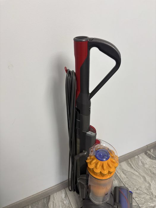 Aspirator vertical cu sac,Dyson light ball