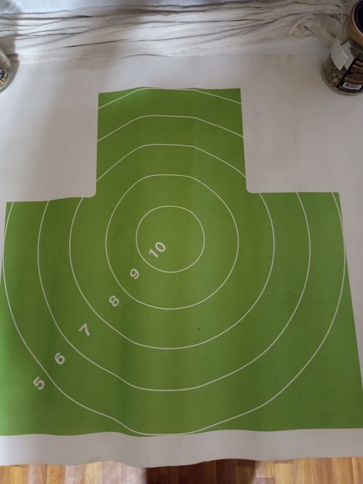 Мишень. Зелёного и чёрного цвета.