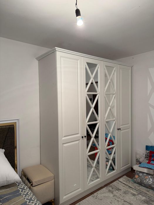 Кровать и шкаф белый