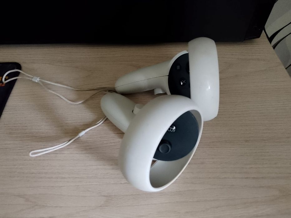 Продам срочно oculus quest 2, без торга, vr