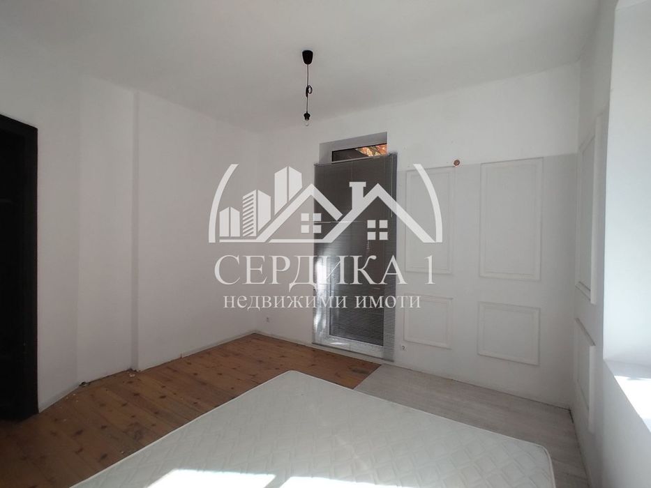 Дава се под наем Офис в София, Център - 140 кв.м за 1200 € - Снимка #2